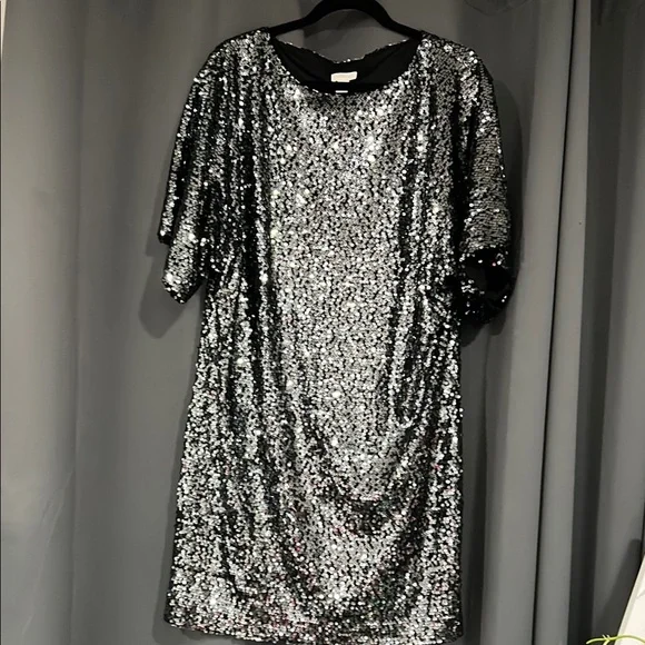Elegant Black Sequin Dress - Picture 1 of 4